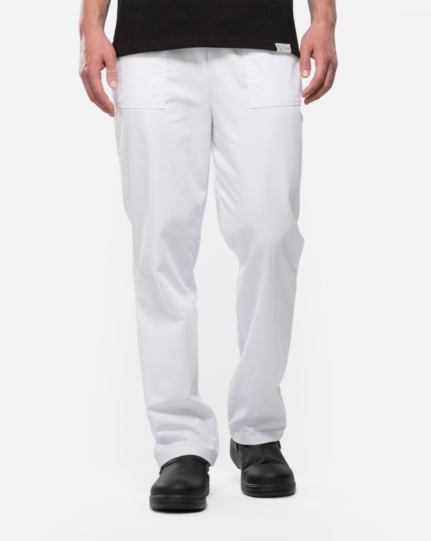 Прямые мужские брюки белые